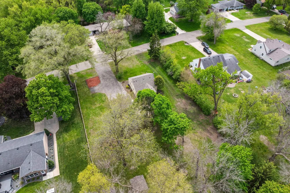 2304 15th Avenue SW Austin, MN 55912