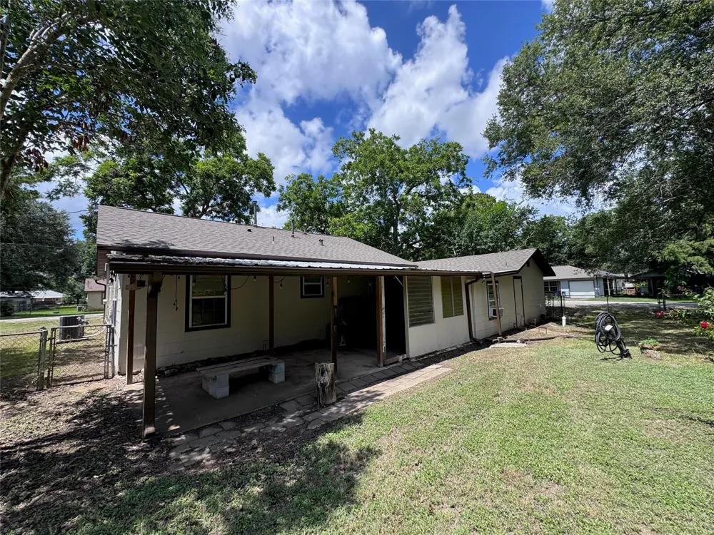 7903 Church Street Needville, TX 77461