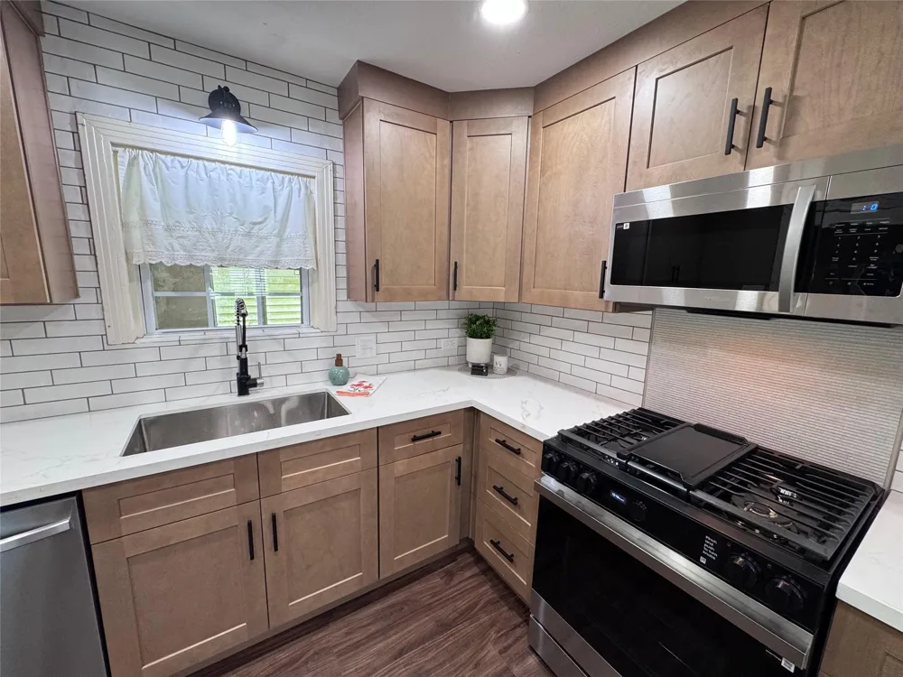 7903 Church Street Needville, TX 77461