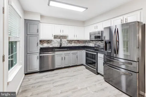15324 WATERS EDGE COURT