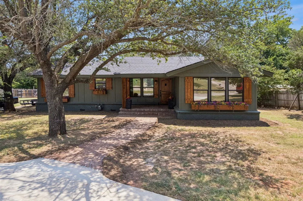 108 Highland Pauls Valley, OK 73075