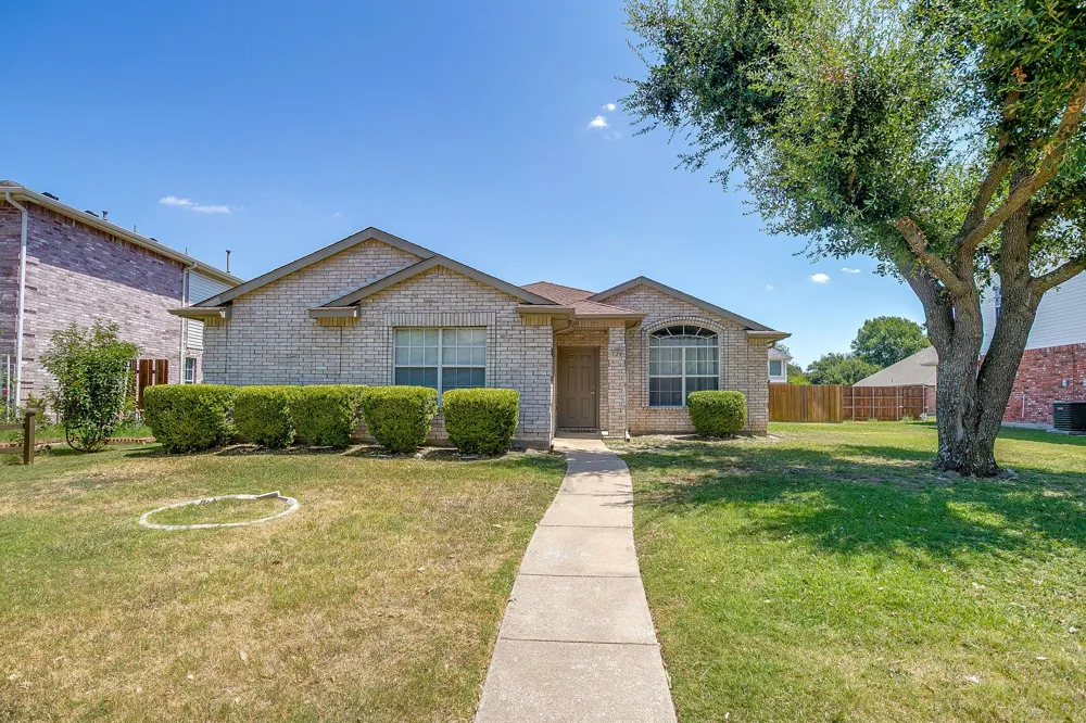 924 Thistle Circle Allen, TX 75002