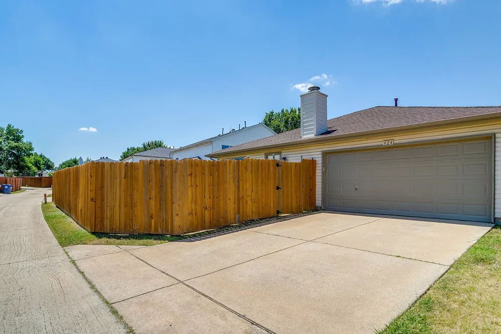 924 Thistle Circle Allen, TX 75002