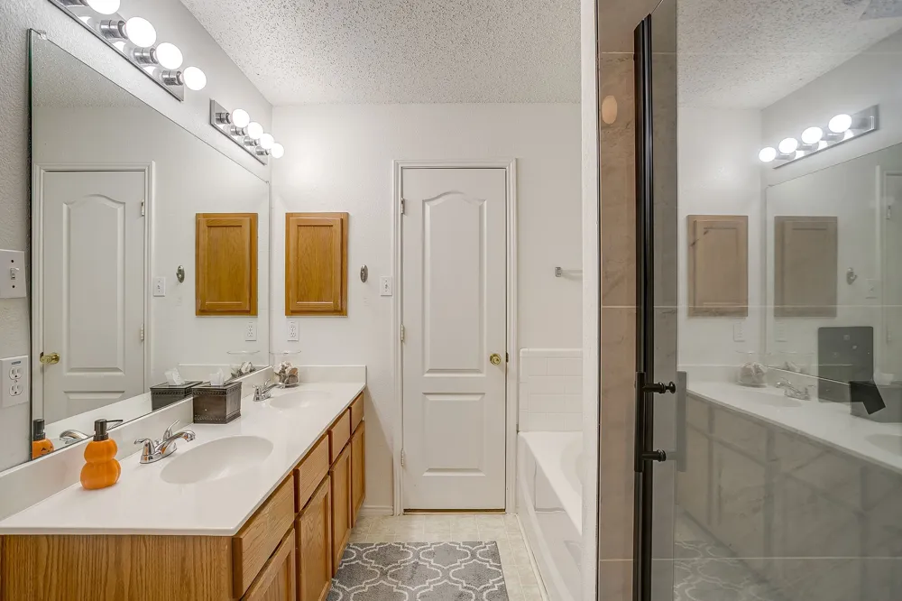 924 Thistle Circle Allen, TX 75002