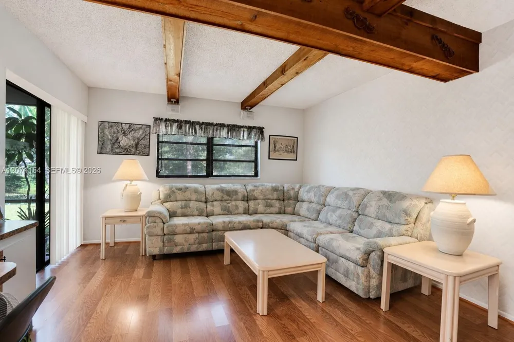 5321 SW 90th Ave Cooper City, FL 33328