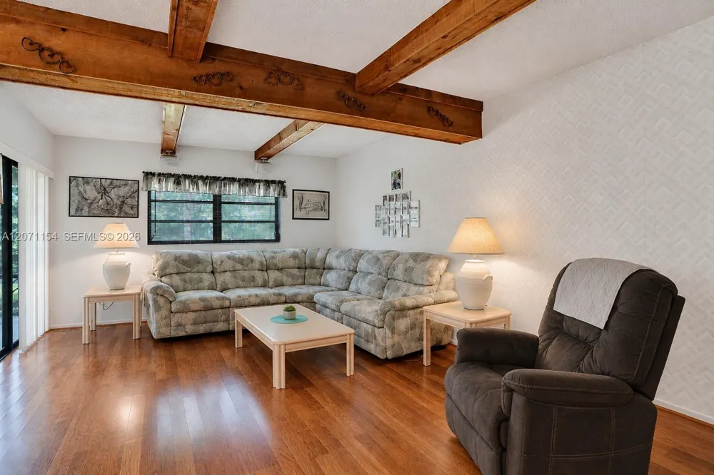 5321 SW 90th Ave Cooper City, FL 33328