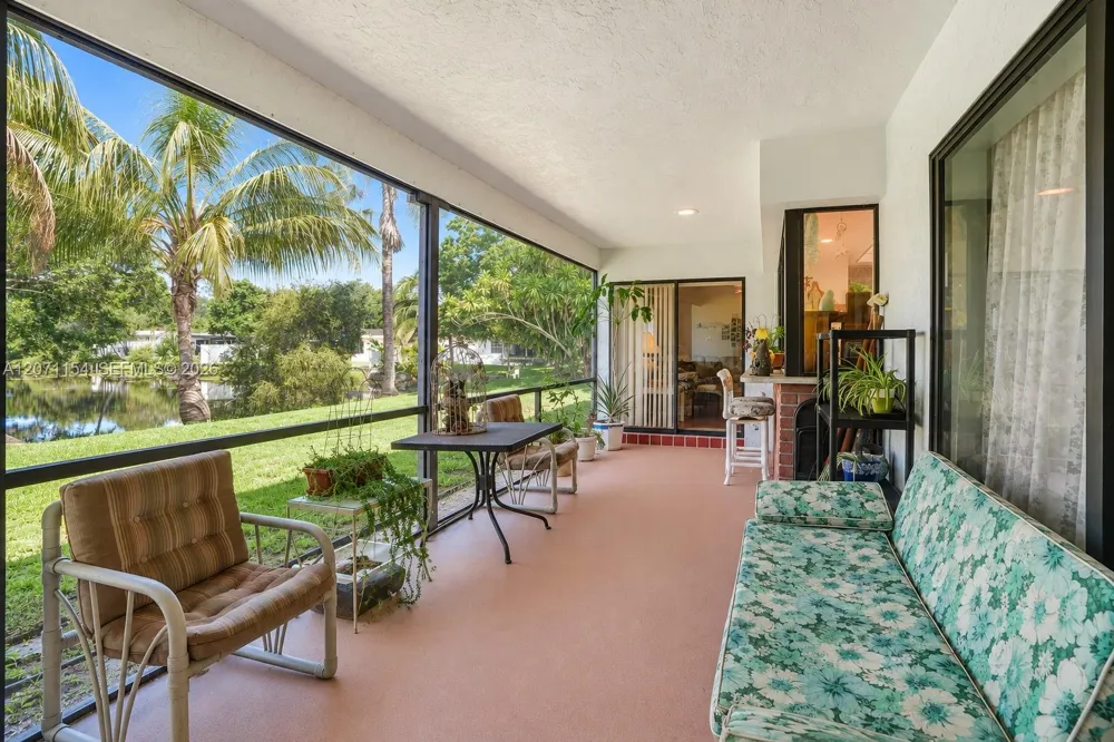 5321 SW 90th Ave Cooper City, FL 33328