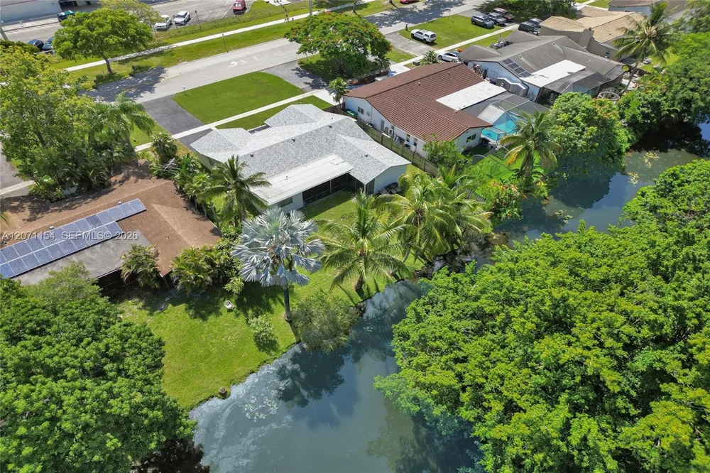 5321 SW 90th Ave Cooper City, FL 33328
