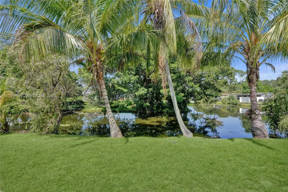 5321 SW 90th Ave Cooper City, FL 33328