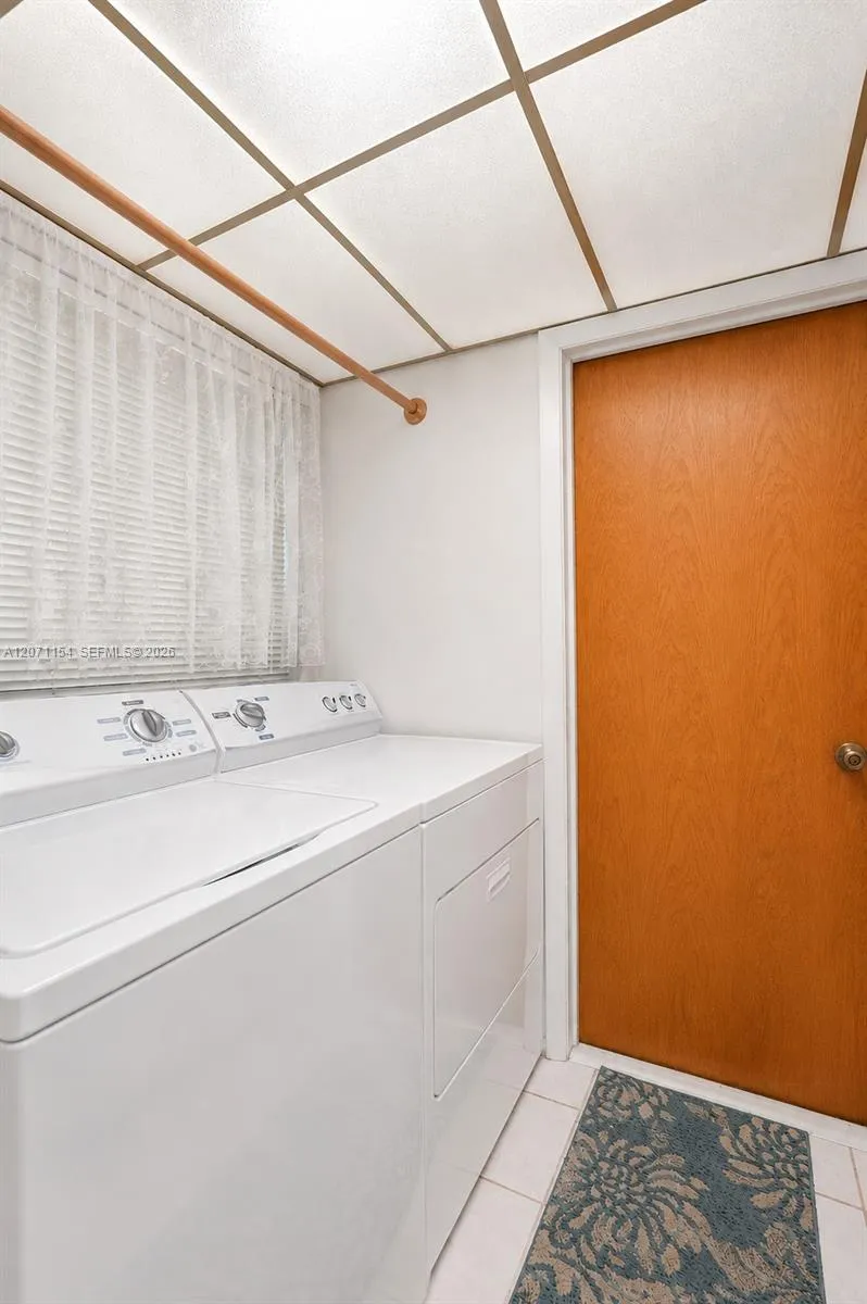 5321 SW 90th Ave Cooper City, FL 33328