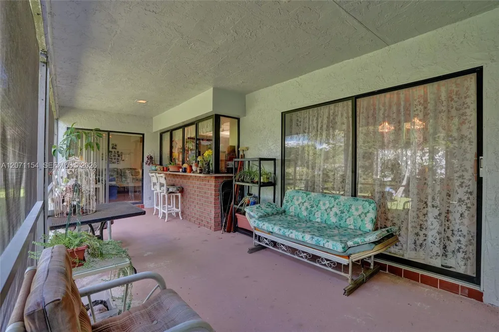 5321 SW 90th Ave Cooper City, FL 33328