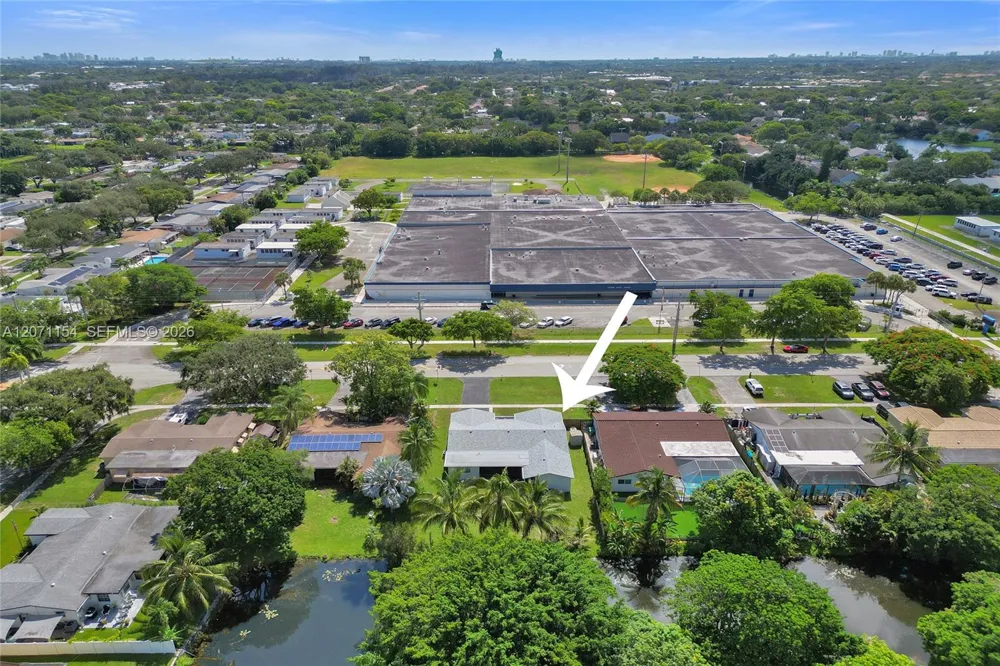 5321 SW 90th Ave Cooper City, FL 33328