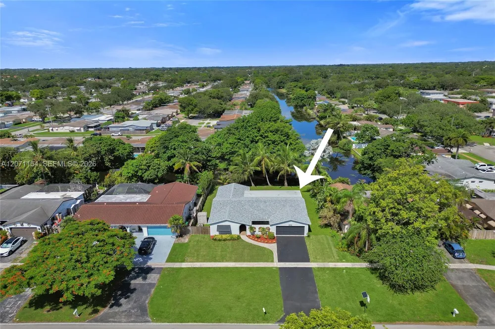 5321 SW 90th Ave Cooper City, FL 33328