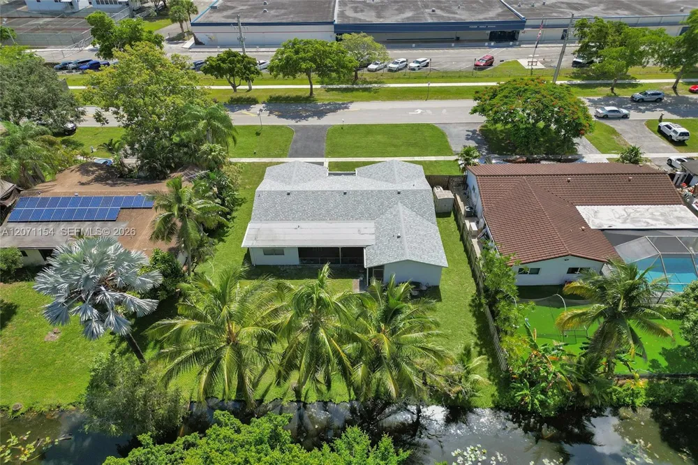 5321 SW 90th Ave Cooper City, FL 33328