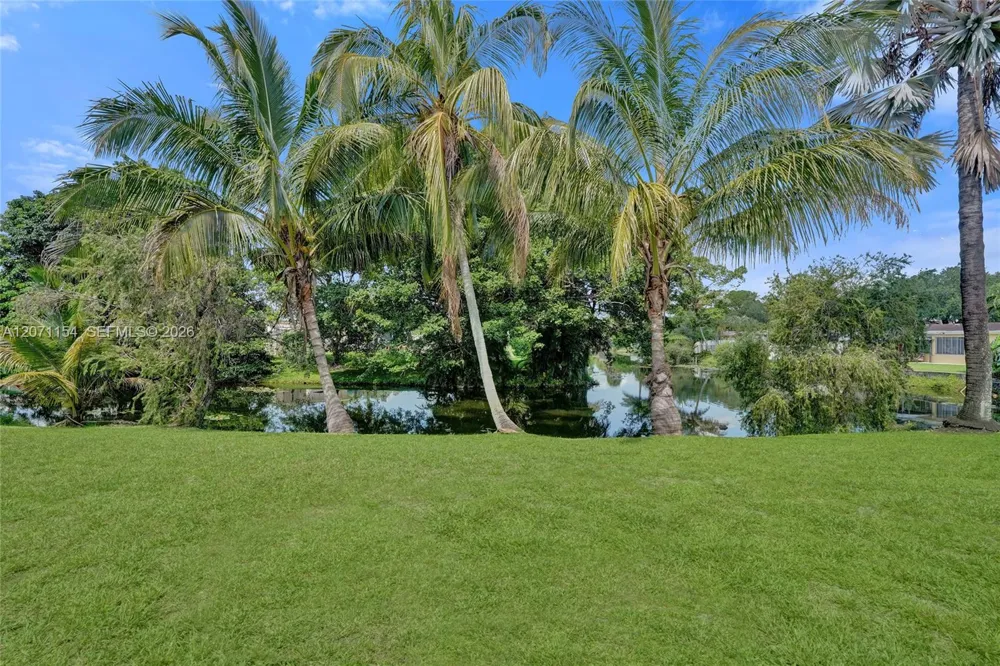 5321 SW 90th Ave Cooper City, FL 33328