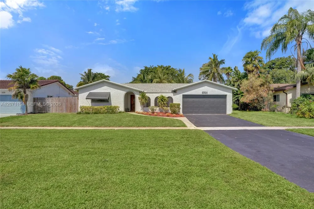 5321 SW 90th Ave Cooper City, FL 33328