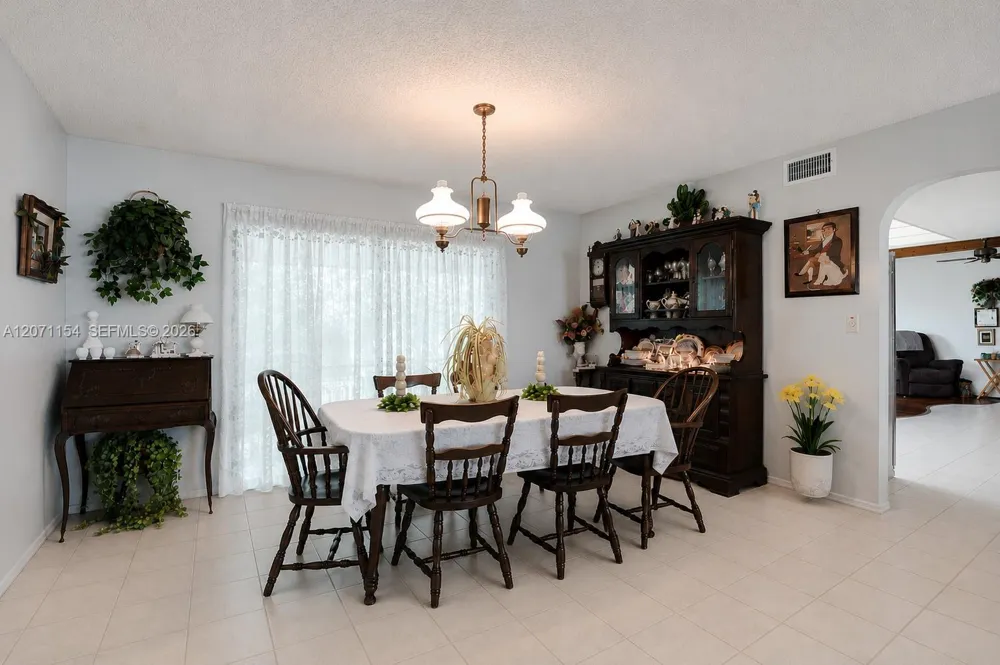 5321 SW 90th Ave Cooper City, FL 33328