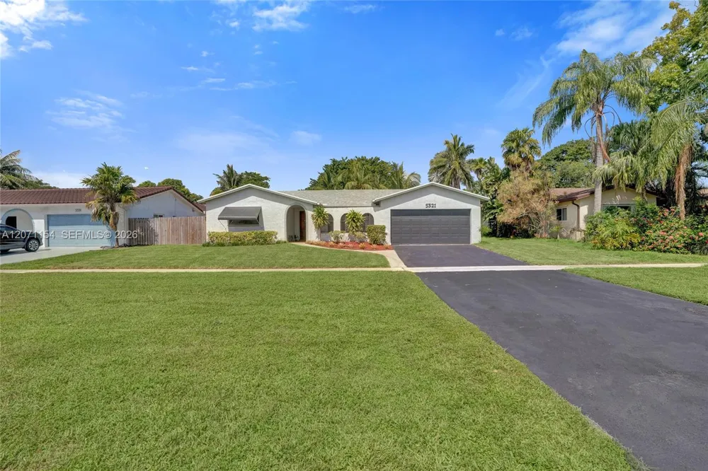 5321 SW 90th Ave Cooper City, FL 33328