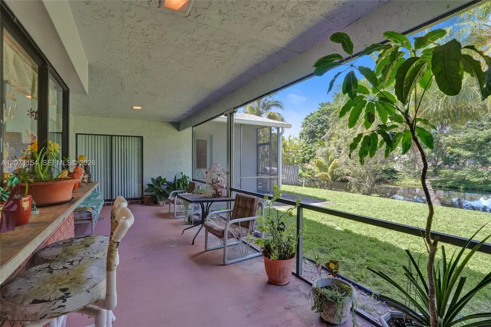 5321 SW 90th Ave Cooper City, FL 33328