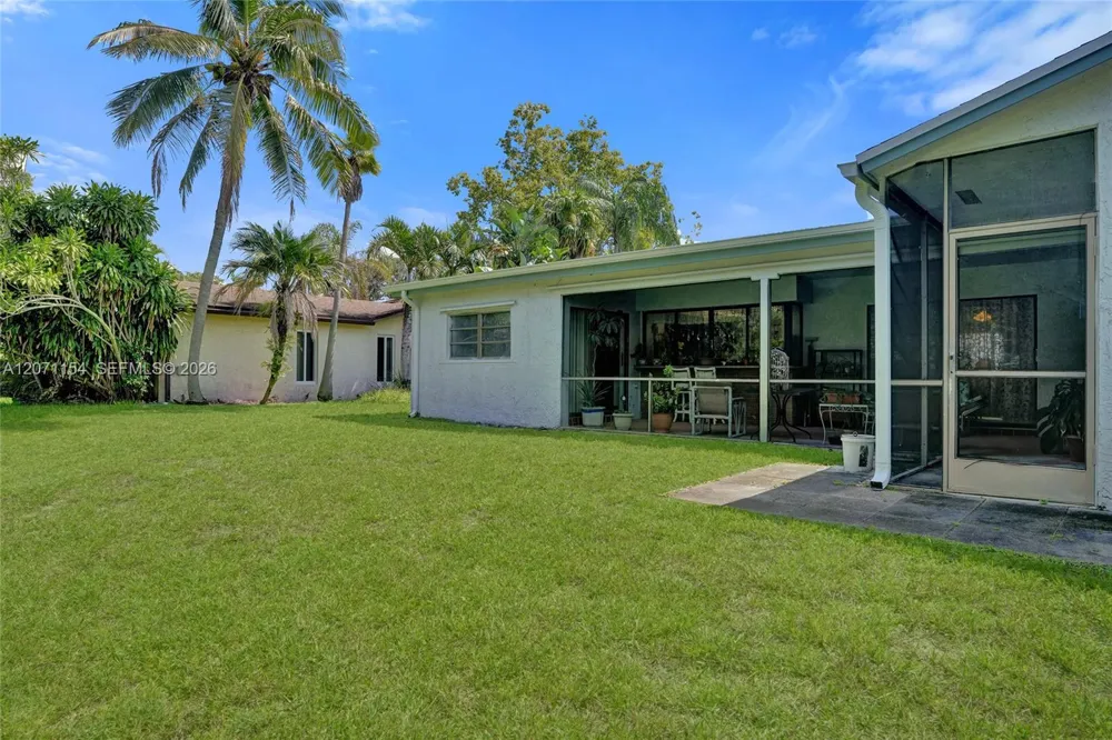 5321 SW 90th Ave Cooper City, FL 33328