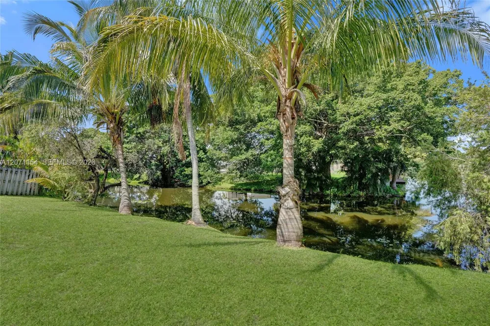 5321 SW 90th Ave Cooper City, FL 33328