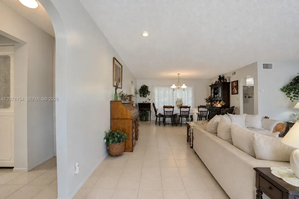 5321 SW 90th Ave Cooper City, FL 33328