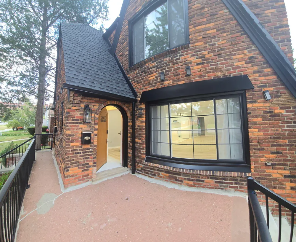 19000 Chandler Park Drive Grosse Pointe Woods City, MI 48236