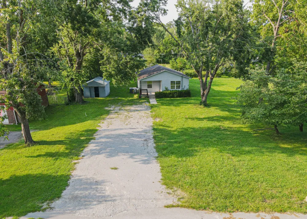 204 Locust St Manchester, TN 37355