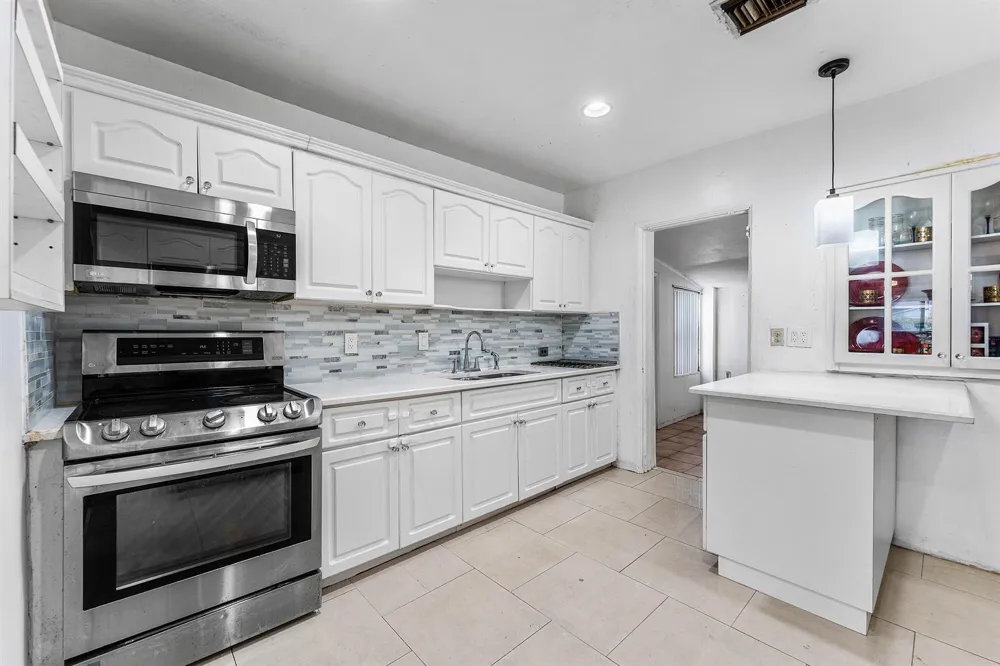 2030 NW 43rd Street Miami, FL 33142