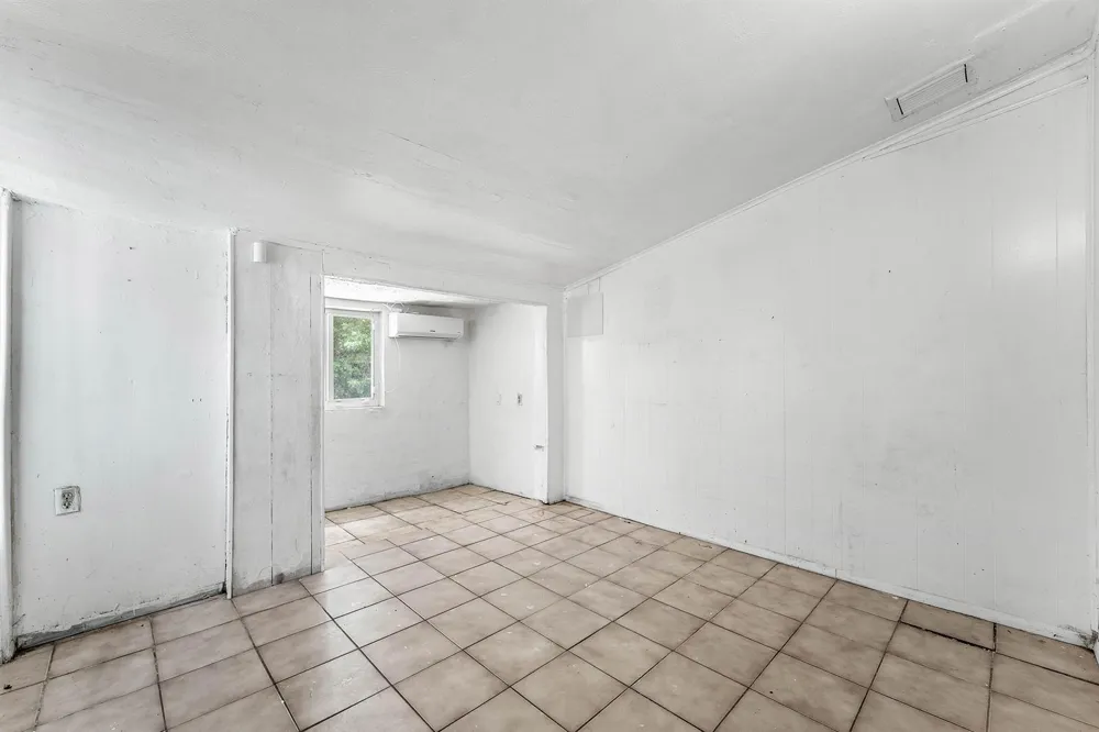 2030 NW 43rd Street Miami, FL 33142