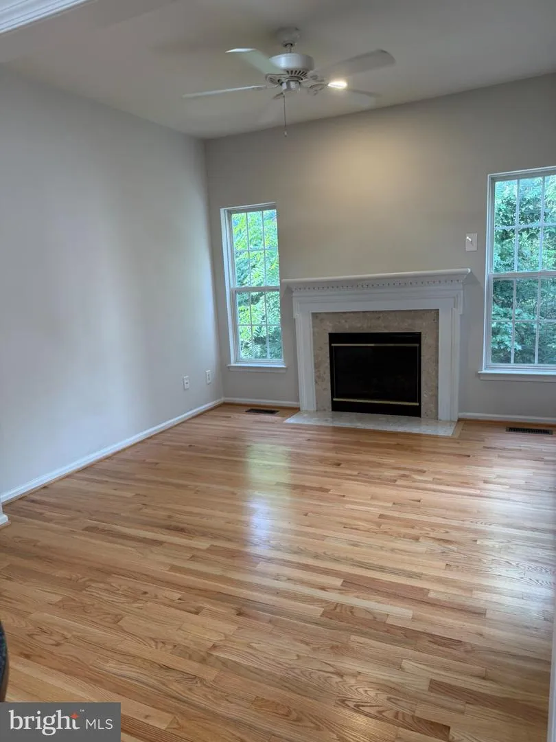 13653 SAINT JOHNS WOOD PLACE Herndon, VA 20171
