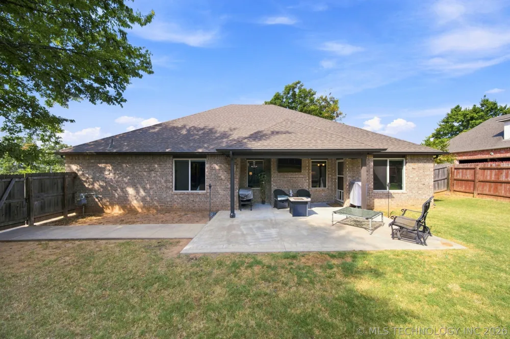 224 Williamsburg Street Catoosa, OK 74015