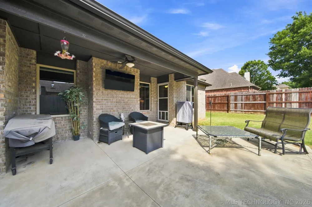 224 Williamsburg Street Catoosa, OK 74015