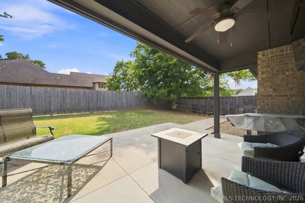 224 Williamsburg Street Catoosa, OK 74015