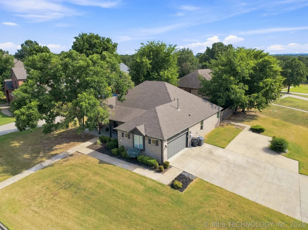 224 Williamsburg Street Catoosa, OK 74015