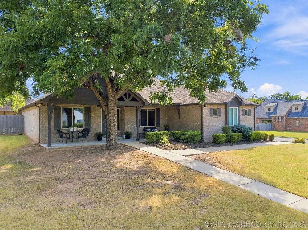 224 Williamsburg Street Catoosa, OK 74015