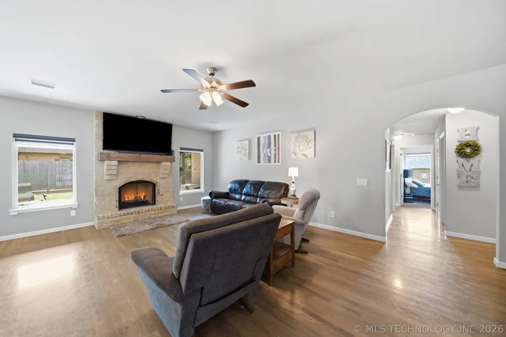 224 Williamsburg Street Catoosa, OK 74015