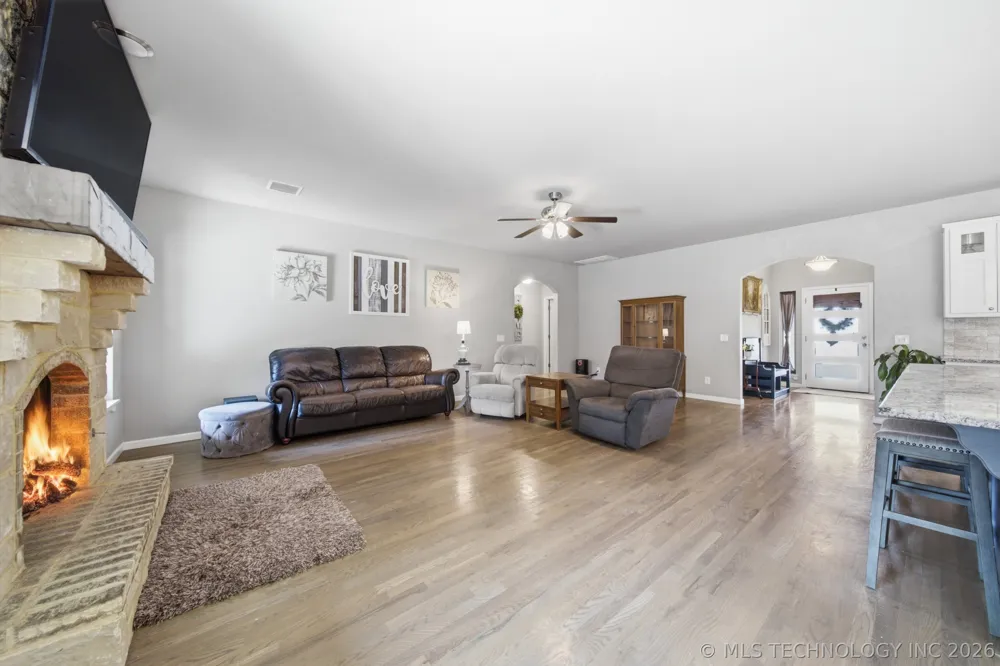 224 Williamsburg Street Catoosa, OK 74015