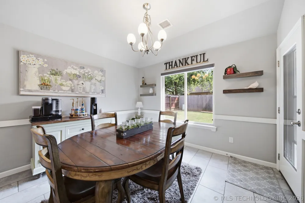 224 Williamsburg Street Catoosa, OK 74015