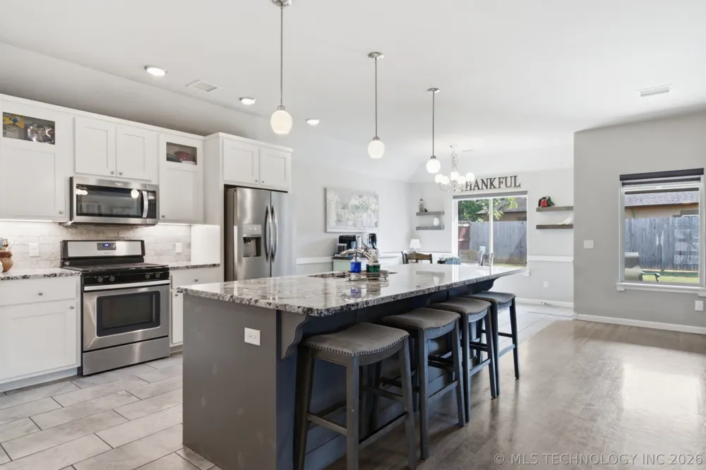 224 Williamsburg Street Catoosa, OK 74015