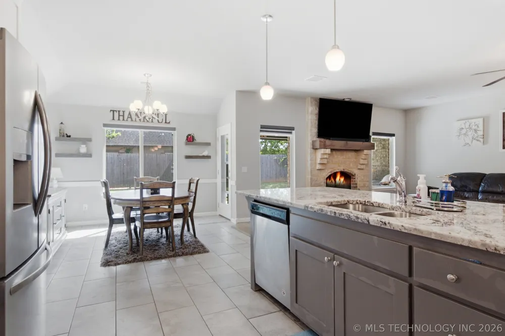 224 Williamsburg Street Catoosa, OK 74015