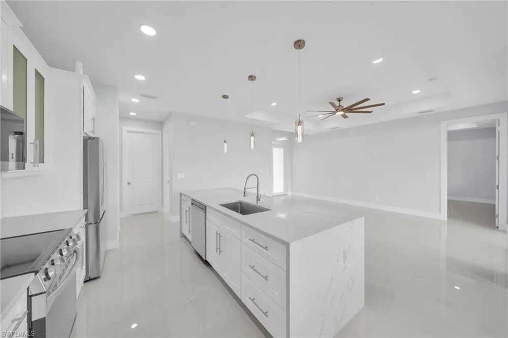 4119 17th Street SW Lehigh Acres, FL 33976