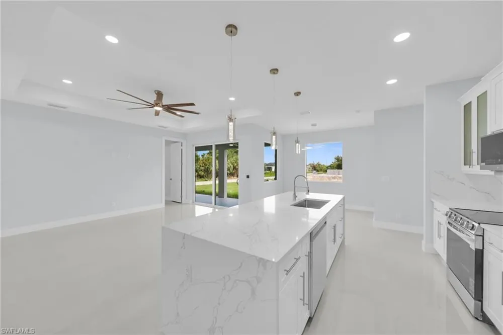 4119 17th Street SW Lehigh Acres, FL 33976