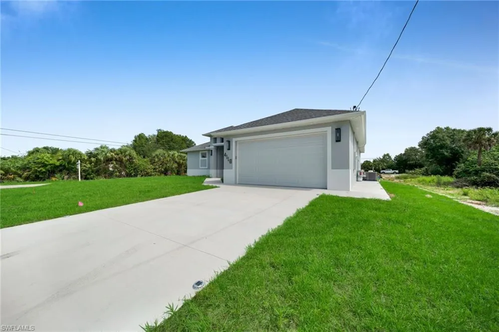 4119 17th Street SW Lehigh Acres, FL 33976
