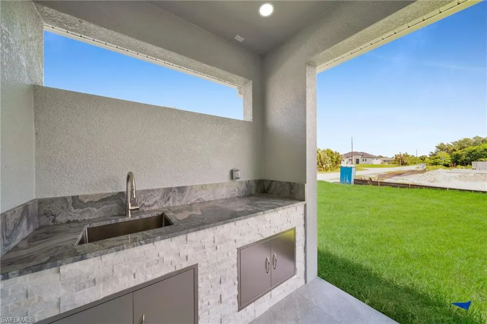 4119 17th Street SW Lehigh Acres, FL 33976