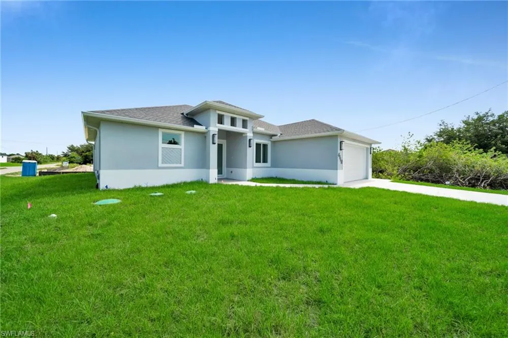 4119 17th Street SW Lehigh Acres, FL 33976