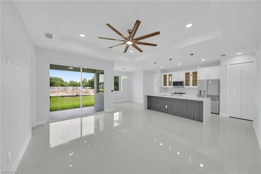 4119 17th Street SW Lehigh Acres, FL 33976