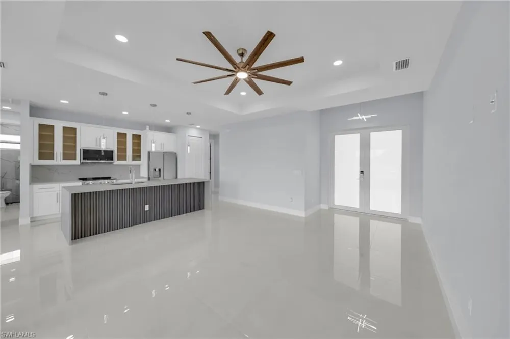 4119 17th Street SW Lehigh Acres, FL 33976