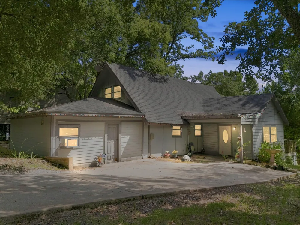 761 Forest Cove Loop Coldspring, TX 77331