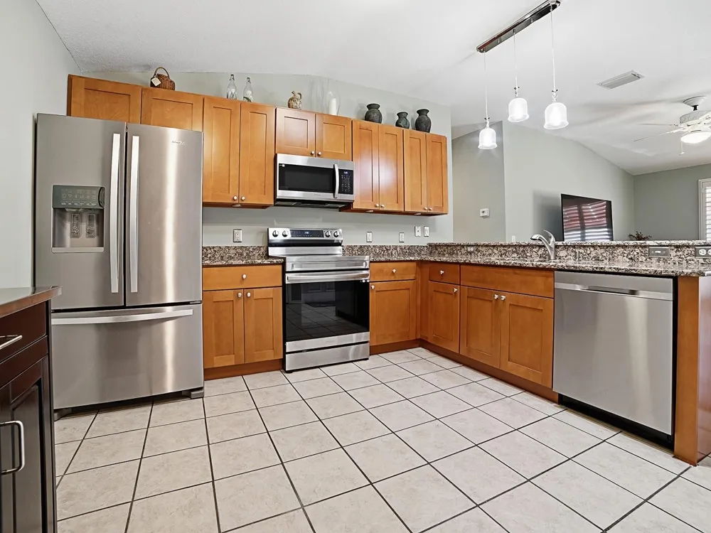 8083 SE 169TH PALOWNIA LOOP The Villages, FL 32162